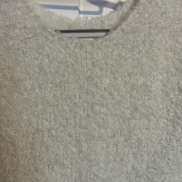 Lou grey white fuzzy sweater small - Picture 2 of 5